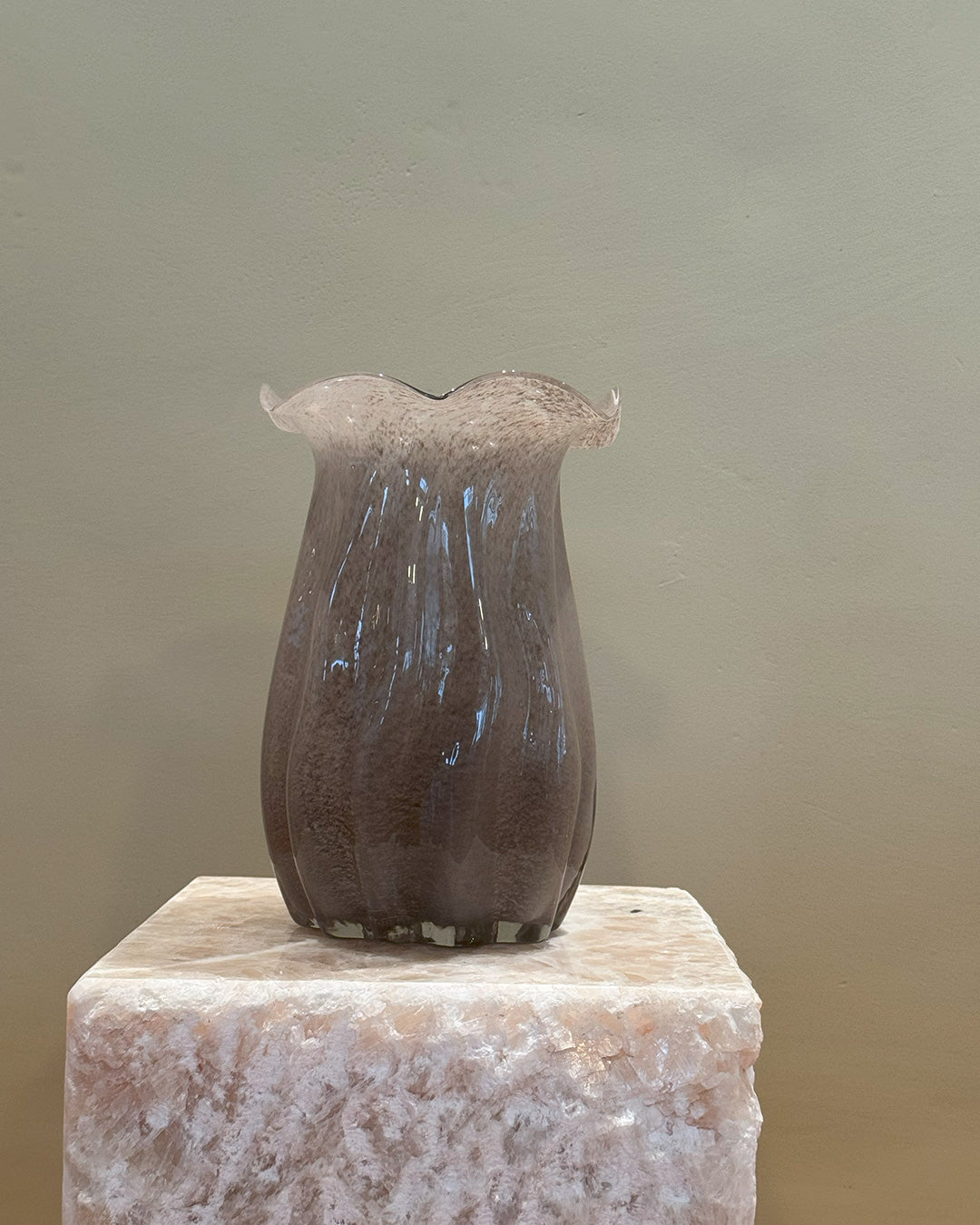 Scarlet Vase Beige
