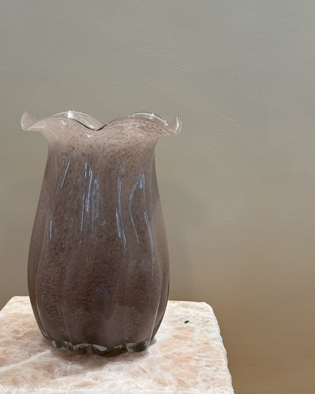 Scarlet Vase Beige